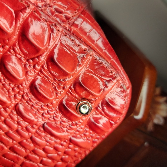 Brahmin Melbourne leather crocodile embossed asher purse - Picture 16 of 16